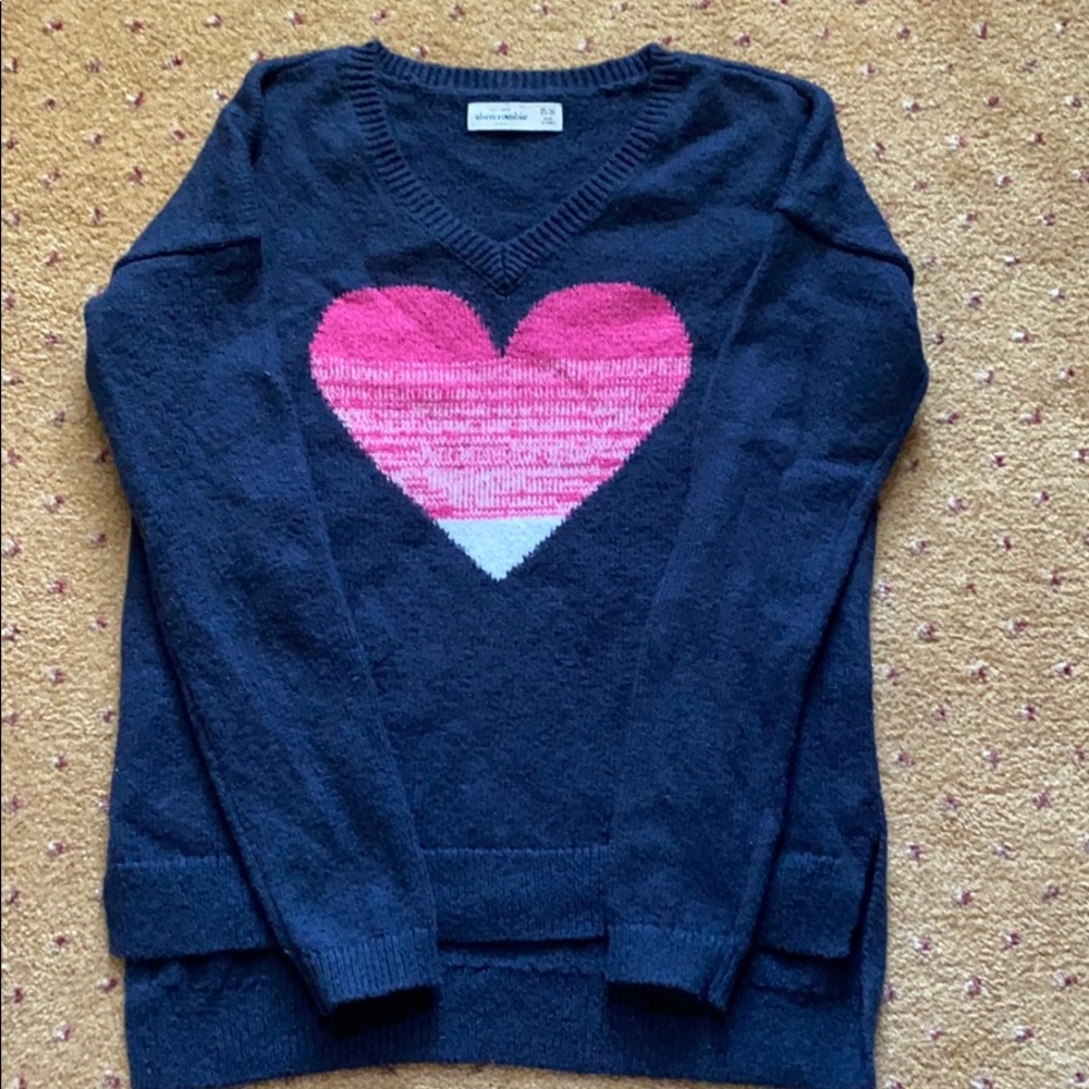 Abercrombie & Fitch heart sweater
